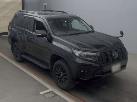 2023 Toyota Land Cruiser Prado TRJ150W[2]