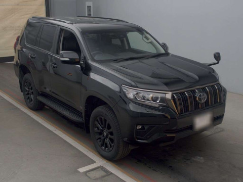 2021 Toyota Land Cruiser Prado TRJ150W[2]