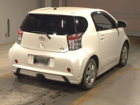 2010 Toyota iQ NGJ10[1]