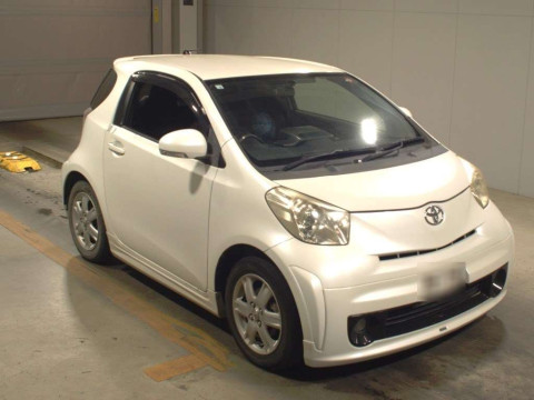 2010 Toyota iQ NGJ10[2]