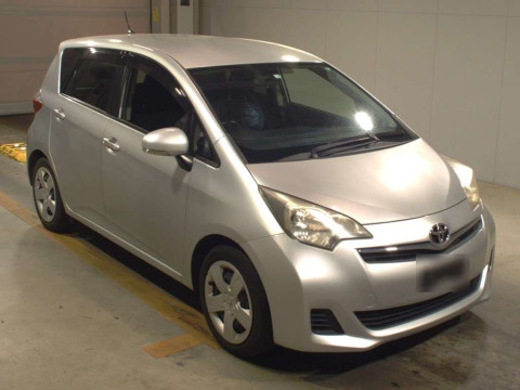 2012 Toyota Ractis NSP120[2]