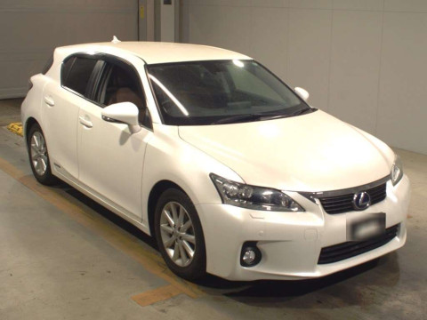 2012 Lexus CT ZWA10[2]