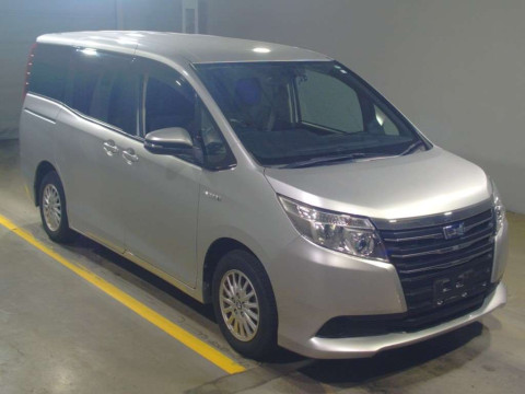 2014 Toyota Noah ZWR80G[2]