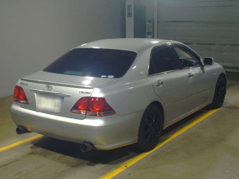 2006 Toyota Crown GRS180[1]