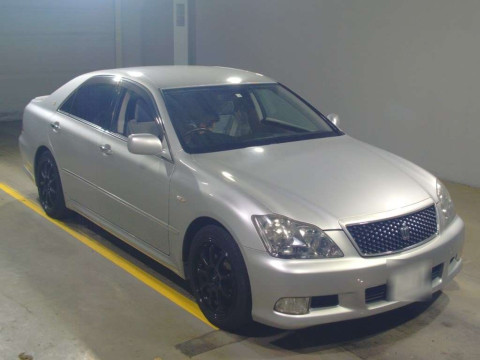 2006 Toyota Crown GRS180[2]