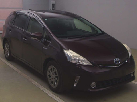 2013 Toyota Prius alpha ZVW41W[0]