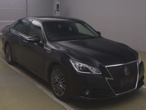 2013 Toyota Crown Hybrid AWS210[1]