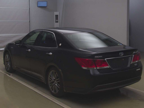 2013 Toyota Crown Hybrid AWS210[2]