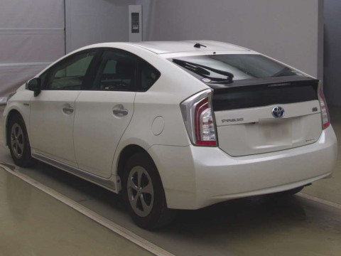 2013 Toyota Prius ZVW30[2]