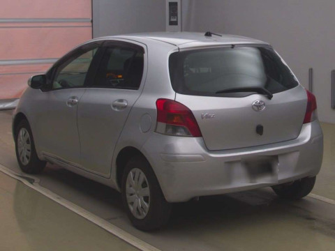 2009 Toyota Vitz SCP90[1]