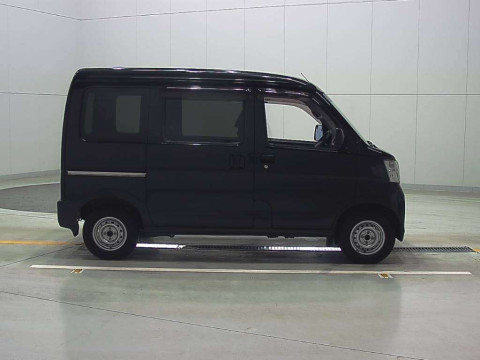 2017 Daihatsu Hijet Cargo S321V[2]