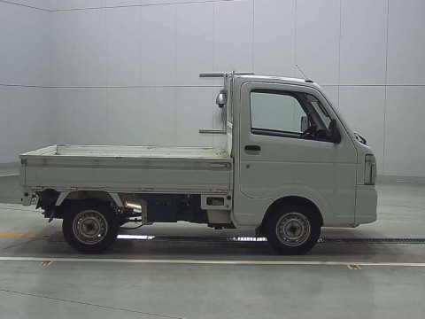 2014 Suzuki Carry Truck DA16T[2]