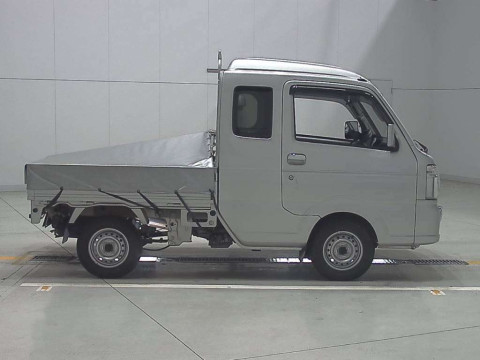 2020 Suzuki Carry Truck DA16T[2]