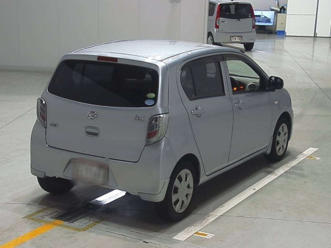 2013 Daihatsu Mira es LA300S[1]