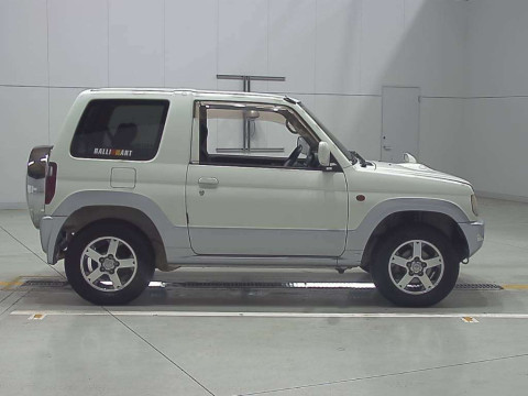 2007 Mitsubishi Pajero Mini H58A[2]