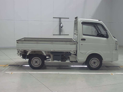 2015 Suzuki Carry Truck DA16T[2]