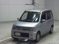 2012 Mitsubishi Toppo