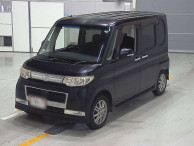 2010 Daihatsu Tanto