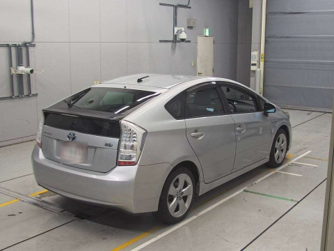 2010 Toyota Prius ZVW30[1]