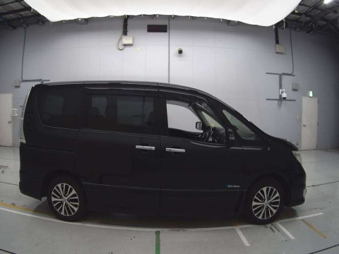 2014 Nissan Serena HFC26[2]