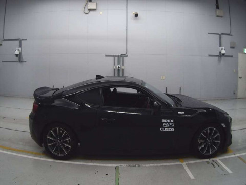 2014 Toyota 86 ZN6[2]