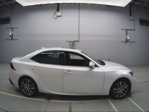 2016 Lexus IS ASE30[2]