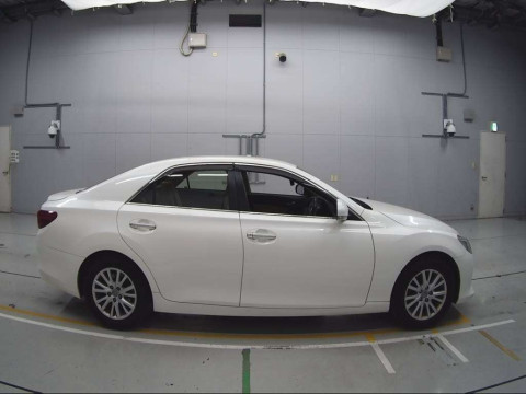 2013 Toyota Mark X GRX130[2]