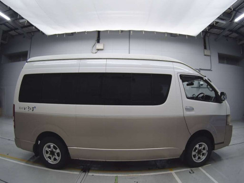 2005 Toyota Hiace Wagon TRH229W[2]