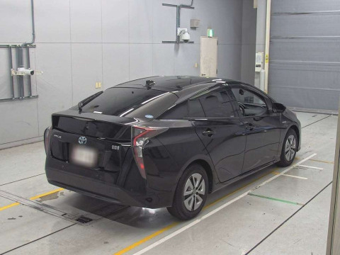 2018 Toyota Prius ZVW51[1]