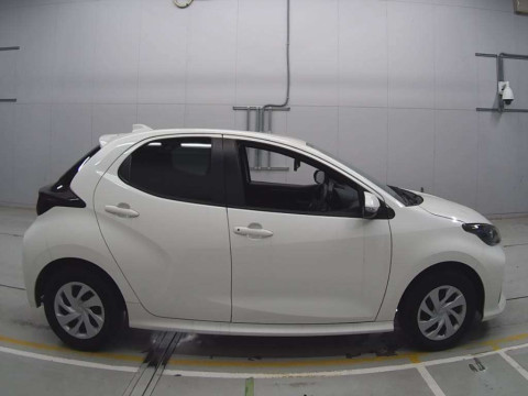 2021 Toyota YARIS KSP210[2]