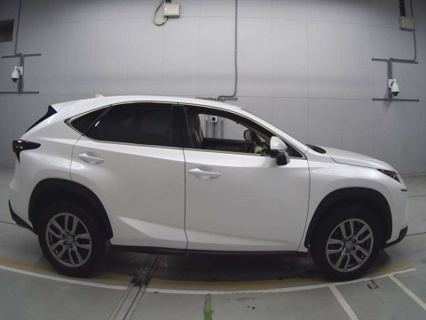 2016 Lexus NX AGZ10[2]