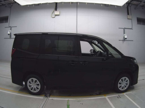 2025 Toyota Noah ZWR90W[2]