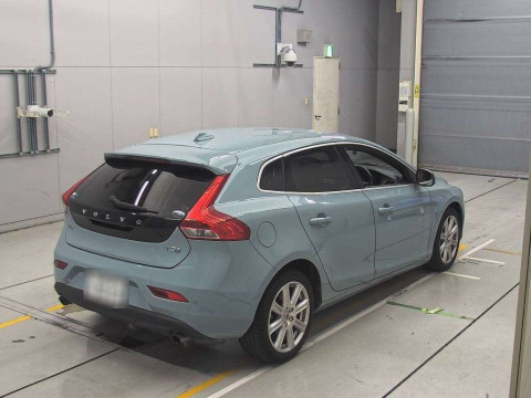 2017 Volvo V40 MB4154T[1]