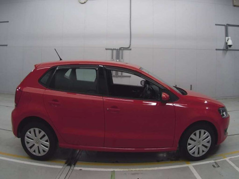 2013 Volkswagen Polo 6RCBZ[2]