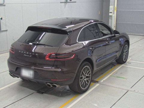 2016 Porsche Macan 95BCTM[1]