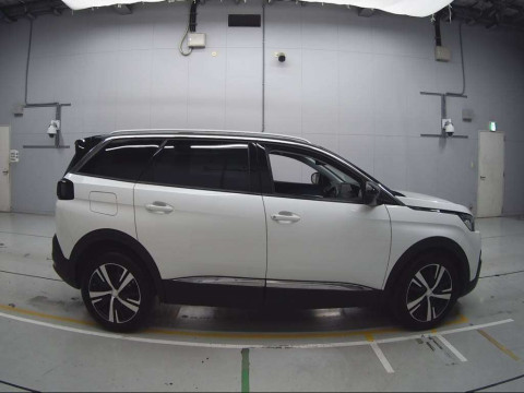 2019 Peugeot 5008 P875G06[2]