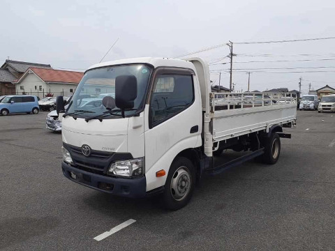 2017 Toyota Dyna Truck XZU655[0]