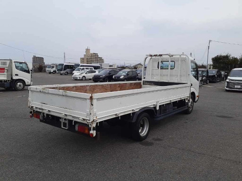 2015 Toyota Toyoace Truck XZU655[1]