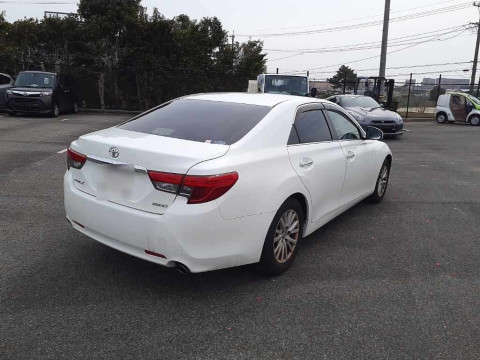 2013 Toyota Mark X GRX130[1]