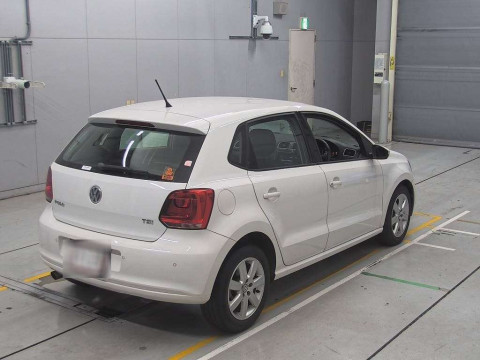 2012 Volkswagen Polo 6RCBZ[1]