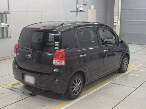 2014 Toyota Porte NCP141[1]