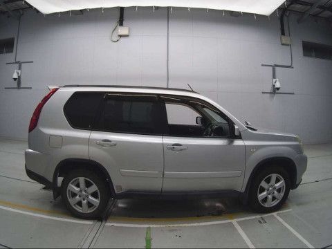 2010 Nissan X-Trail TNT31[2]