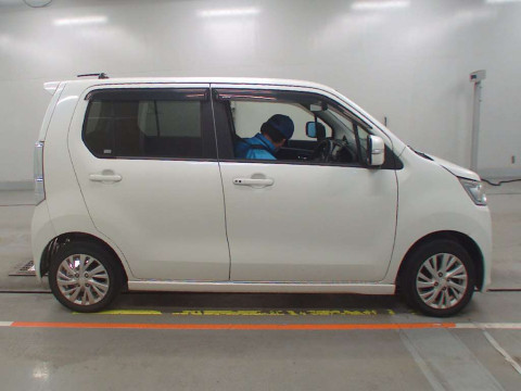 2015 Suzuki WAGON R STINGRAY MH44S[2]