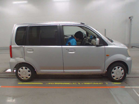 2006 Mitsubishi eK Wagon H81W[2]