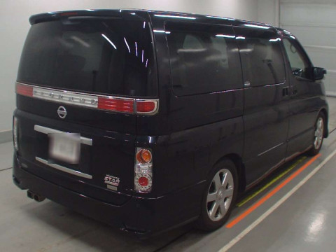 2010 Nissan Elgrand E51[1]