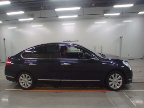 2010 Nissan Teana J32[2]