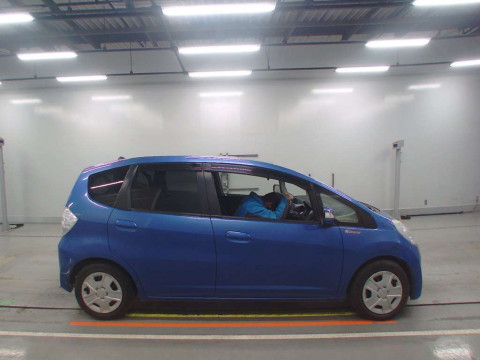 2012 Honda Fit Hybrid GP1[2]