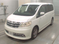 2005 Nissan Serena