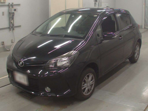 2015 Toyota Vitz NSP135[0]