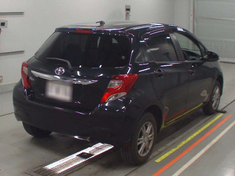 2015 Toyota Vitz NSP135[1]